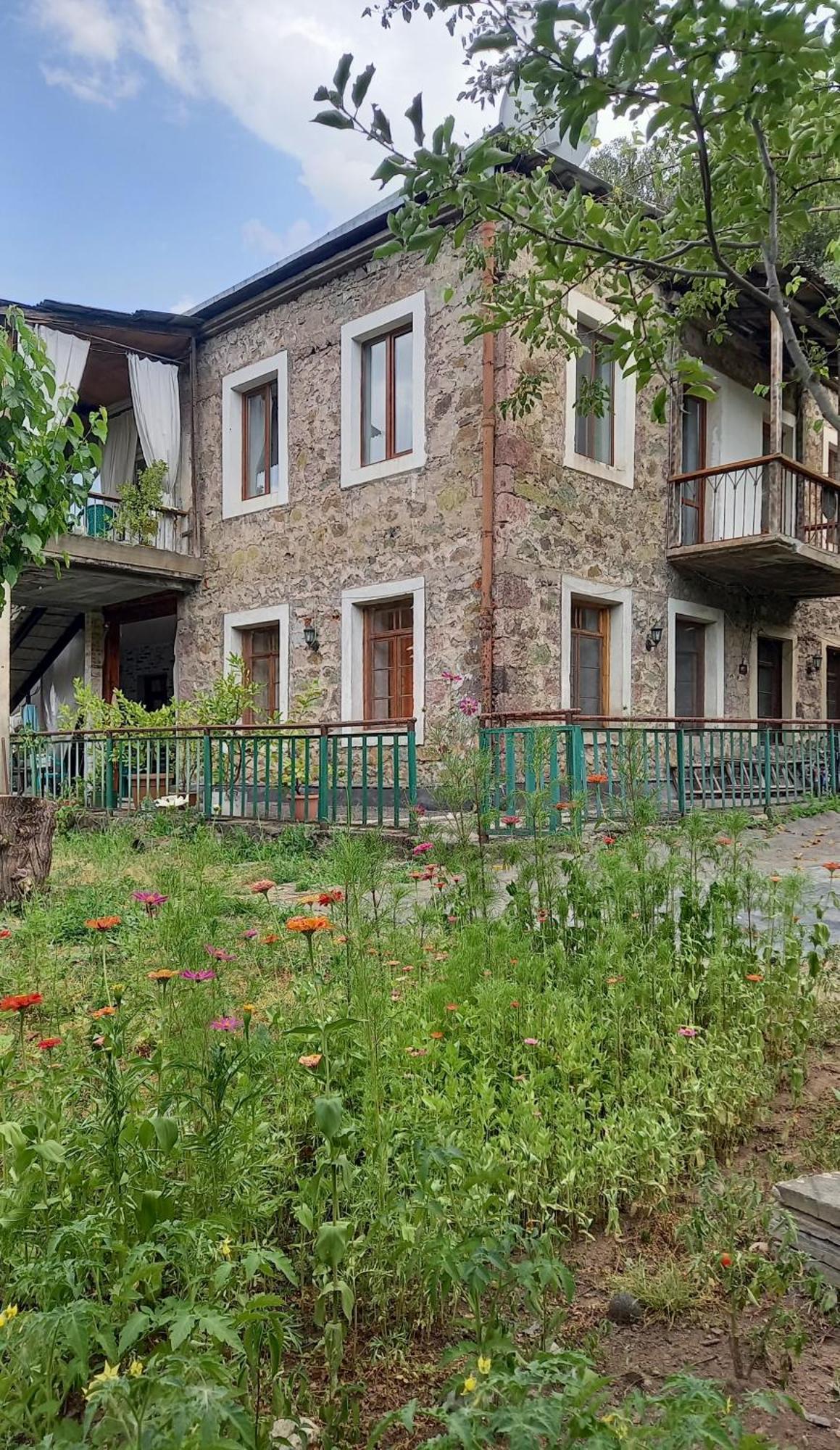 Alex B&B Kapan Buitenkant foto